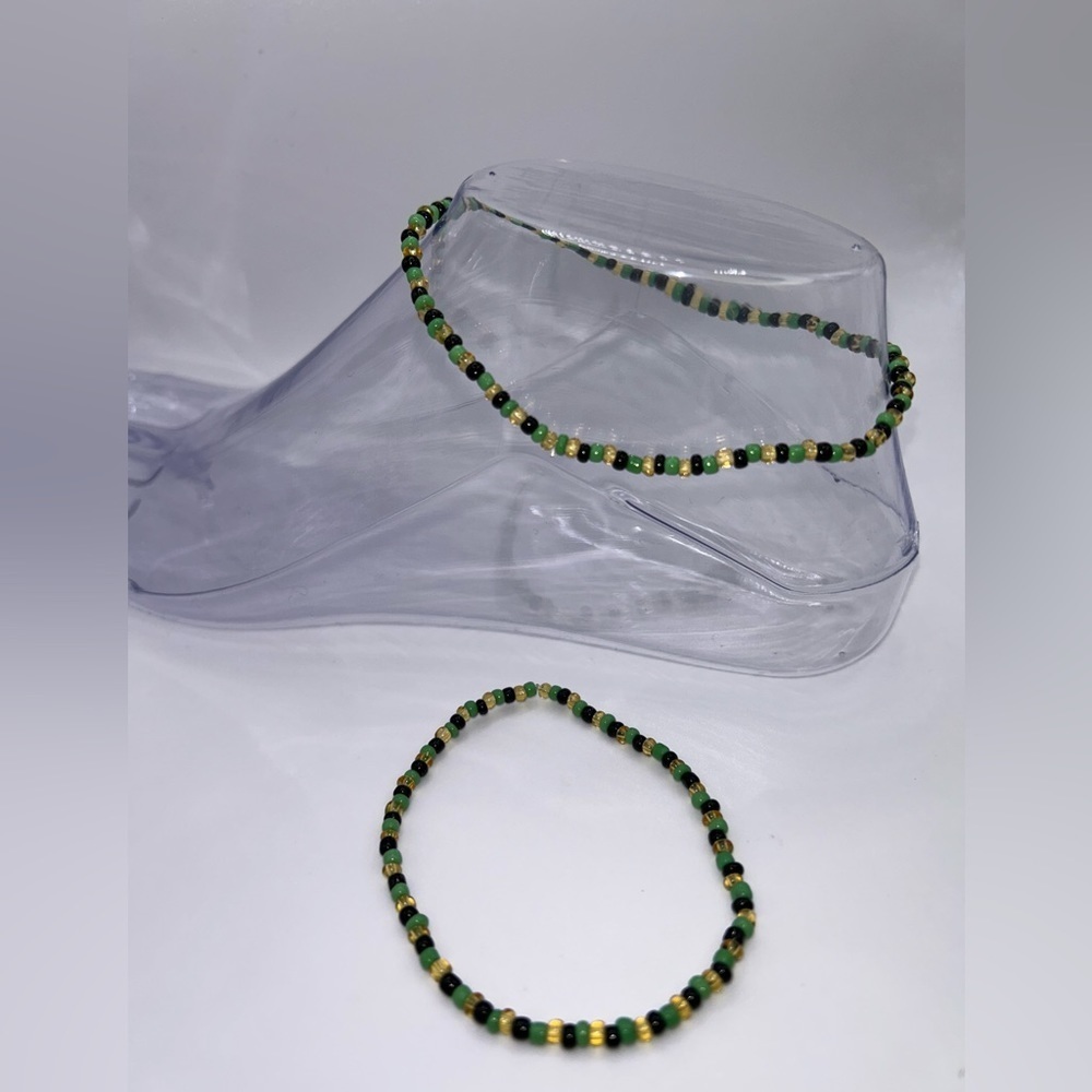 🇯🇲 Green, Black & Gold Seed Bead Anklet – Strength, Growth & Positivity